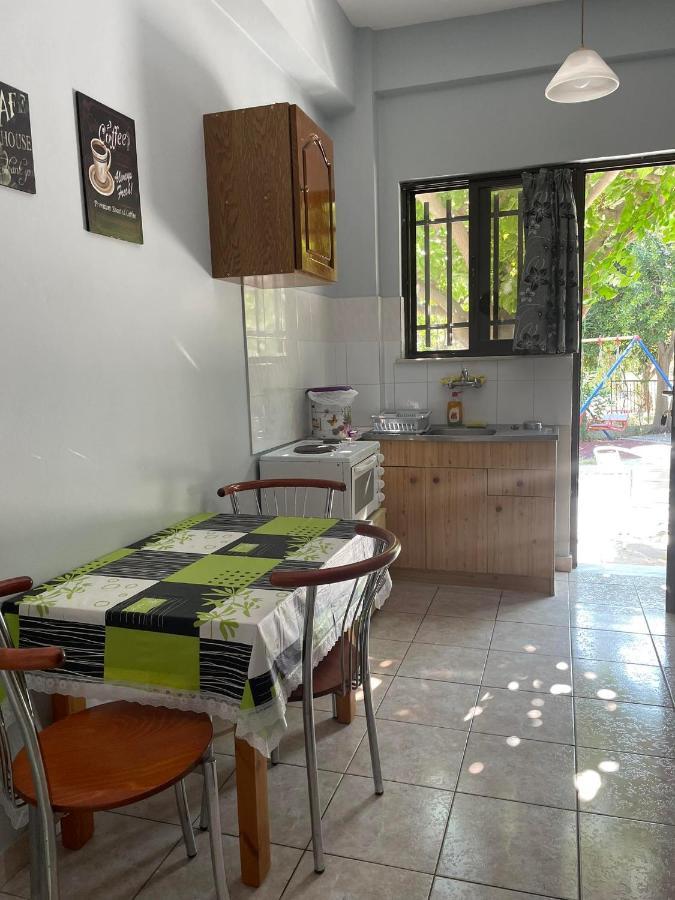 Yfantis Sakis Apartment'S エラティニ エクステリア 写真