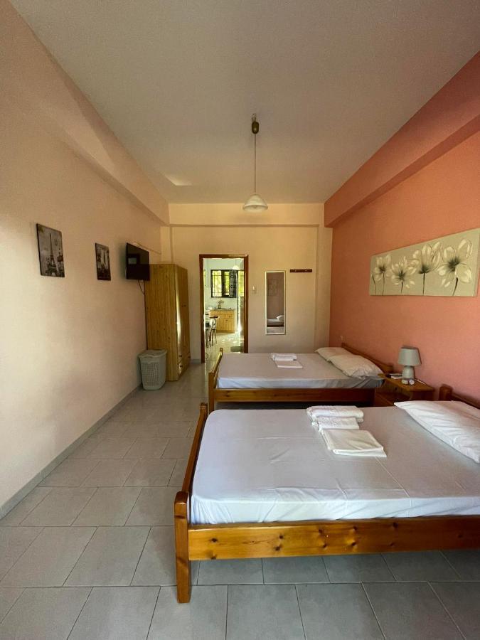 Yfantis Sakis Apartment'S エラティニ エクステリア 写真