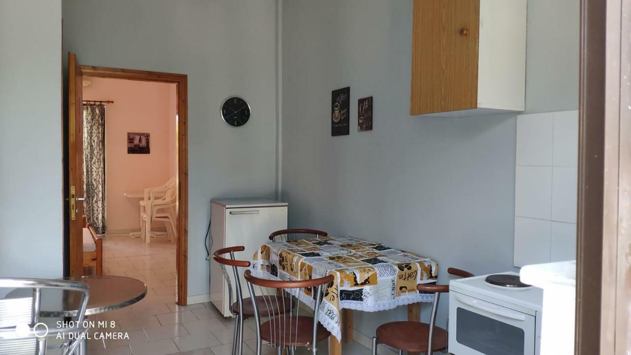 Yfantis Sakis Apartment'S エラティニ エクステリア 写真